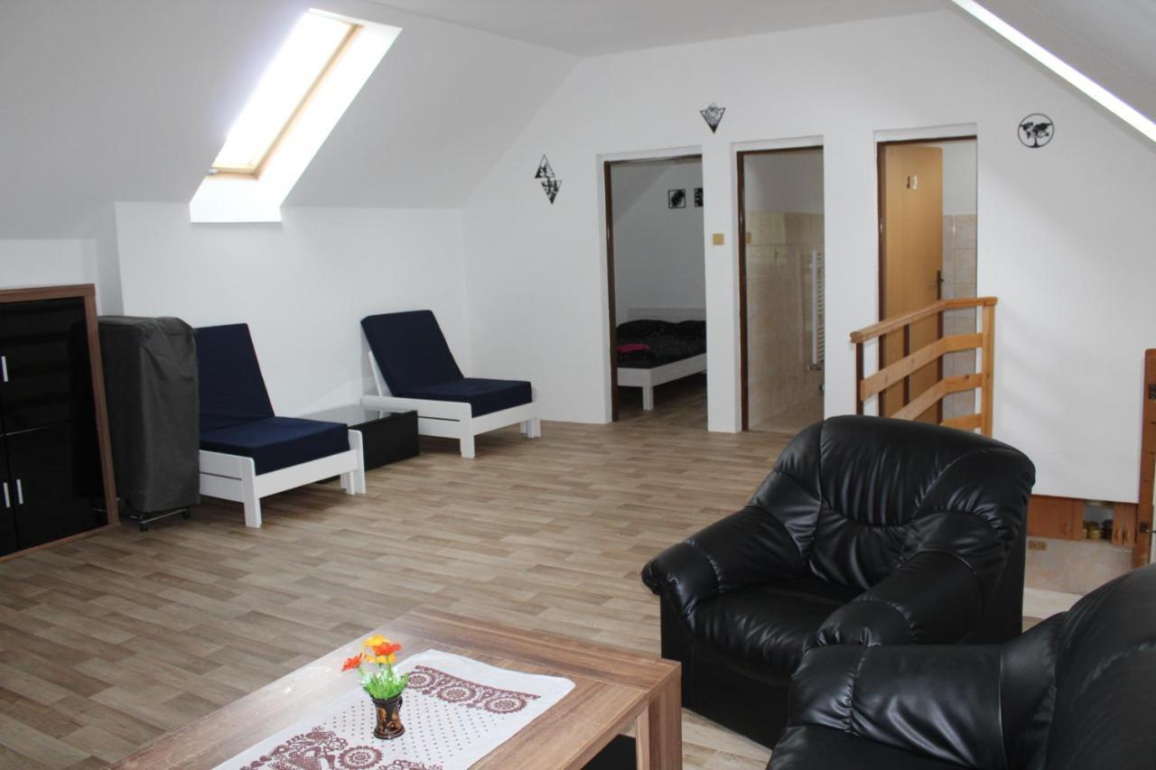 Apartman Rapotin, Jesenicka 296, 3Km Od Termalniho Parku Velke Losiny Exterior foto